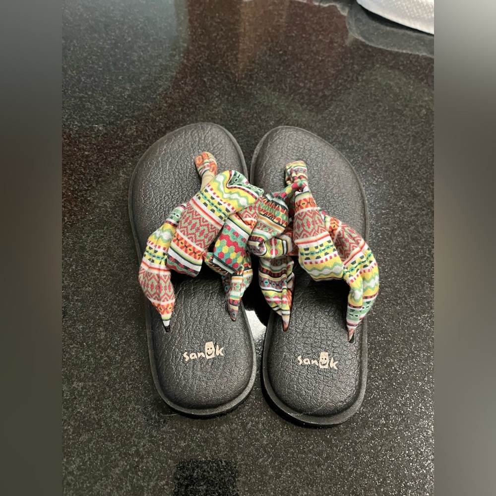 Sanuk Yoga Sandals size 6.5